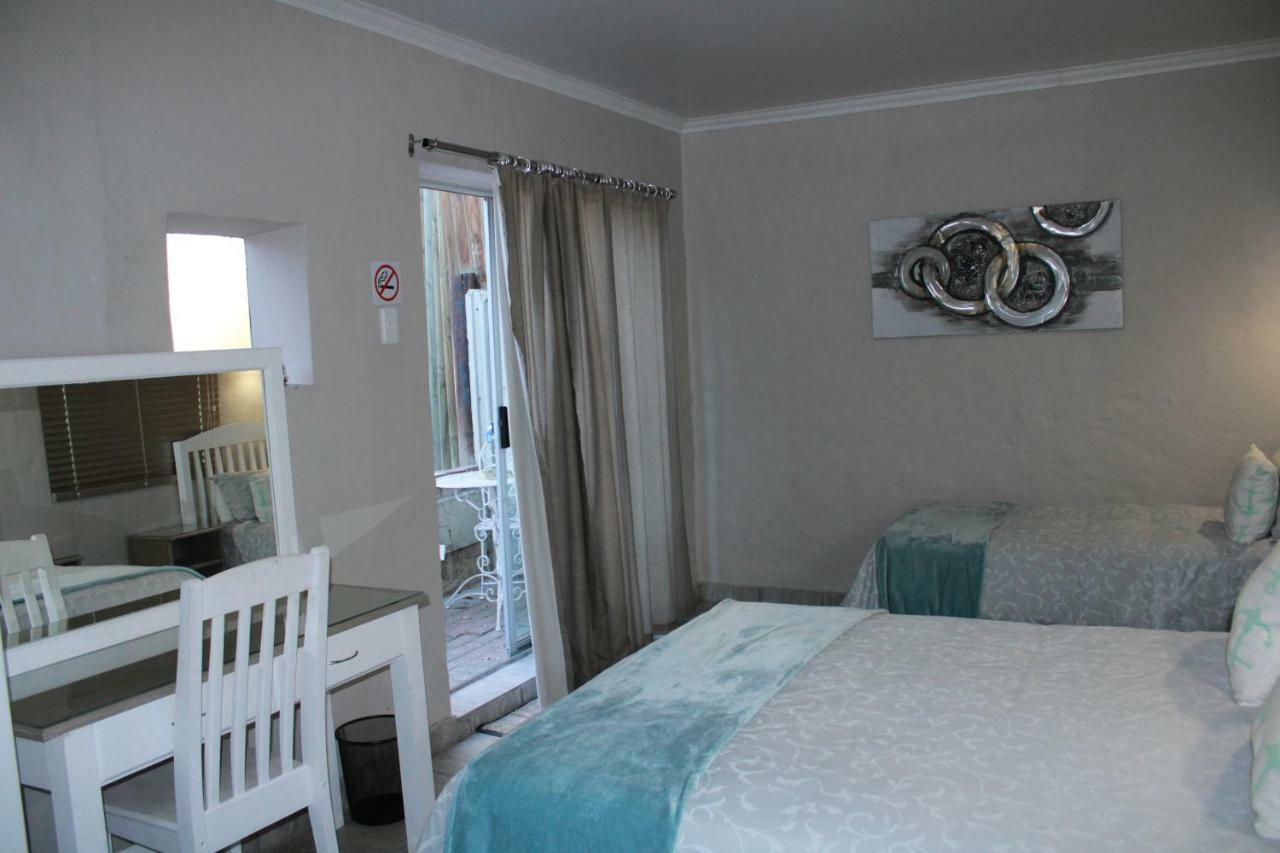 Lighthouse Bed and Breakfast Kroonstad Esterno foto